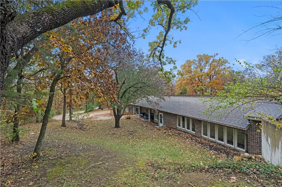 5880 Clare Road, Shawnee, KS 66226 - Image #2