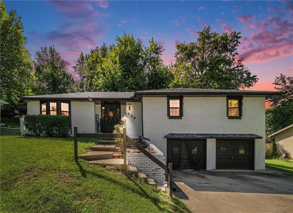 609 Thomas Drive, Platte City, MO 64079 - Image #1