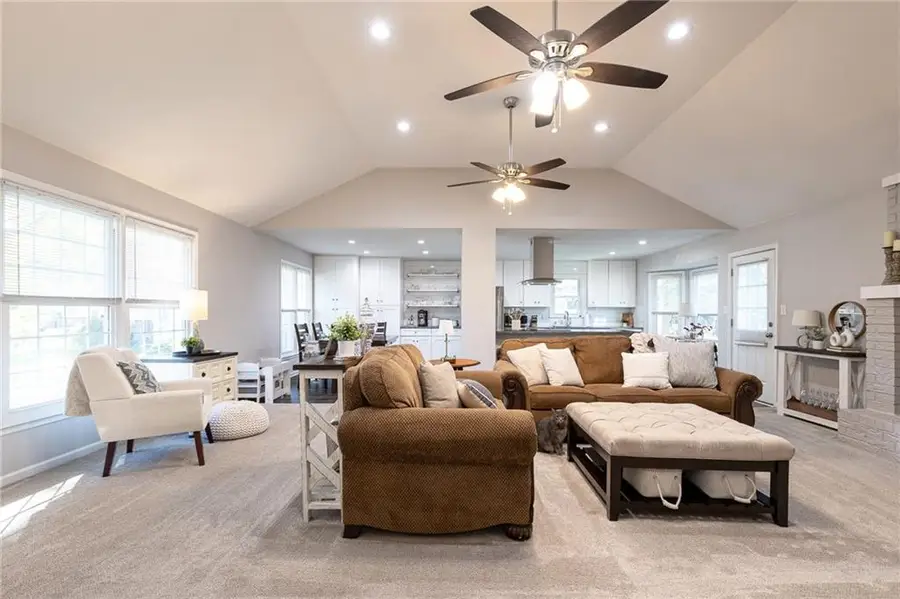 2840 Tepee Avenue, Independence, MO 64057 - Image #2