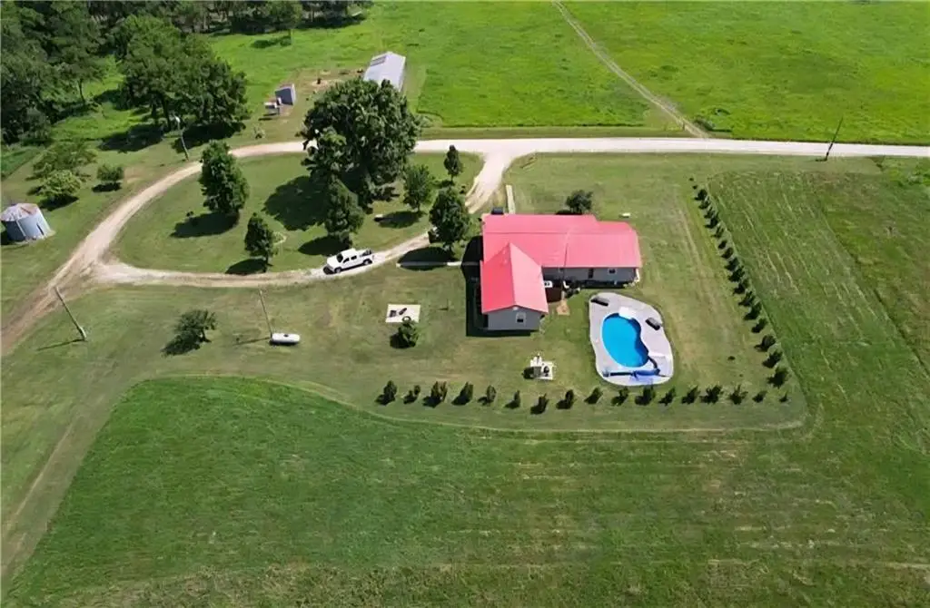 2406 W 800 Road, Blue Mound, KS 66010 - Image #1
