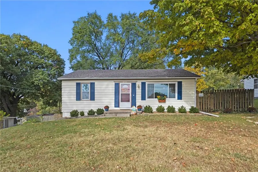 6654 Cleveland Avenue, Kansas City, KS 66104 - #3