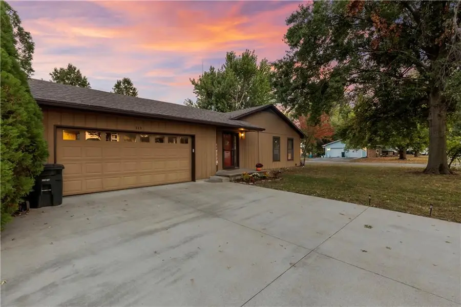 113 E Hardin Place, Nevada, MO 64772 - Image #2