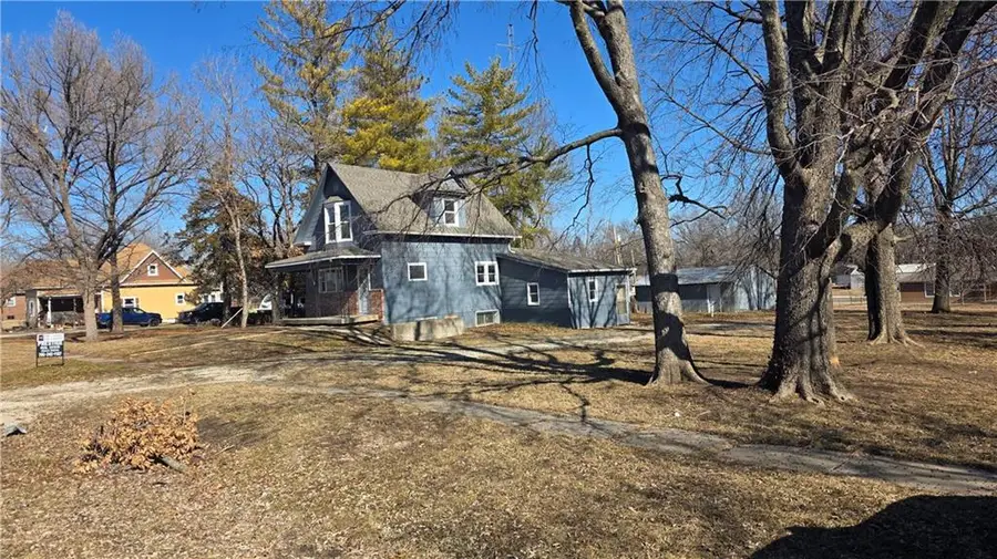 325 Monroe Street, Pomona, KS 66076 - #2