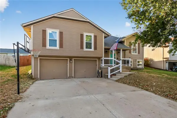 836 SW Lee Ann Drive, Grain Valley, MO 64029