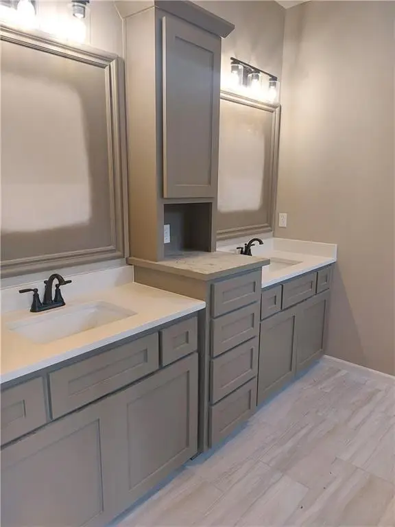 8580 NW 75th Terrace, Parkville, MO 64152 - Image #3