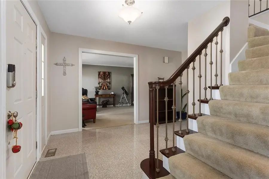 405 Hummingbird Court, Saint Joseph, MO 64506 - Image #3