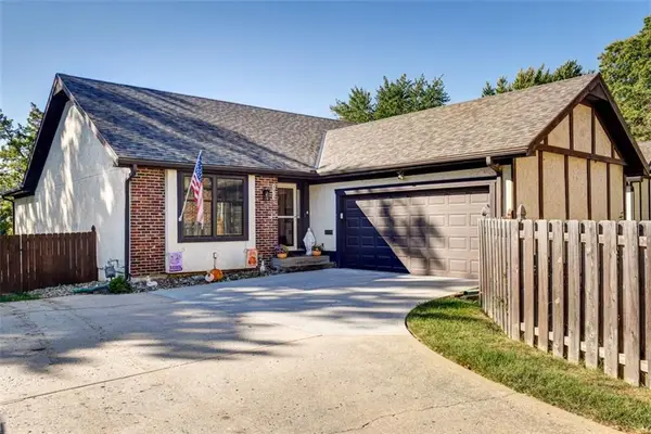 7513 W 93rd Street, Overland Park, KS 66212