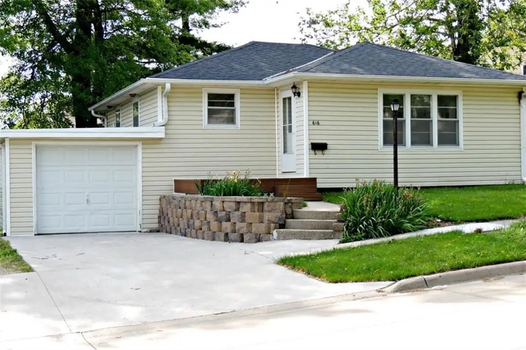 616 N Mulberry Street, Maryville, MO 64468 - Image #1