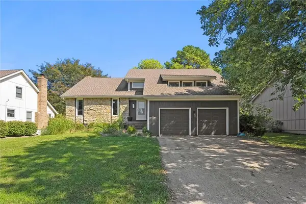 3731 NE Chapel Drive, Lee's Summit, MO 64064