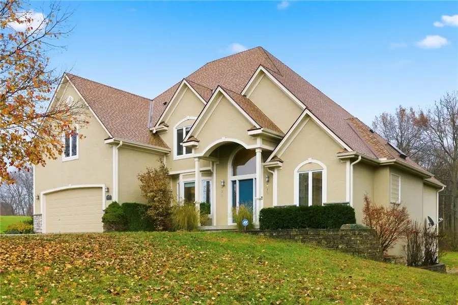 14815 Black Oak Drive, Smithville, MO 64089 - Image #2