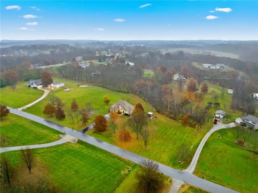 14815 Black Oak Drive, Smithville, MO 64089 - Image #3