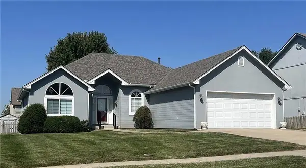 2237 NE Maybrook Drive, Blue Springs, MO 64029
