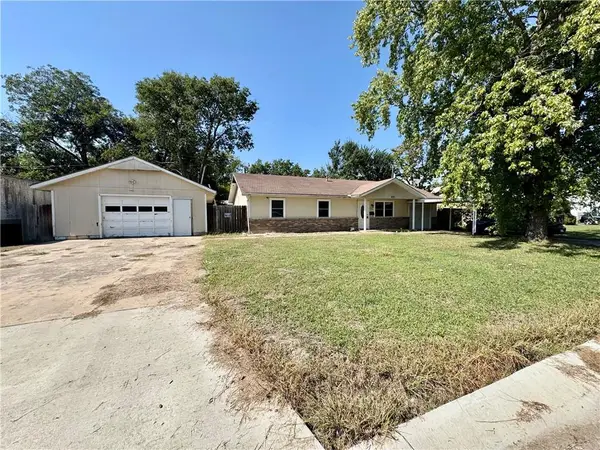 616 D Street Se, Miami,  74354
