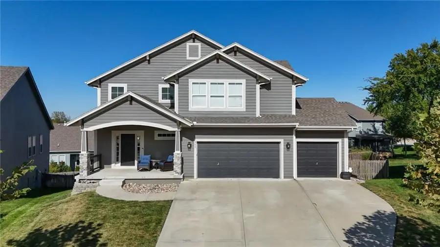 988 N Persimmon Drive, Olathe, KS 66061 - Image #3