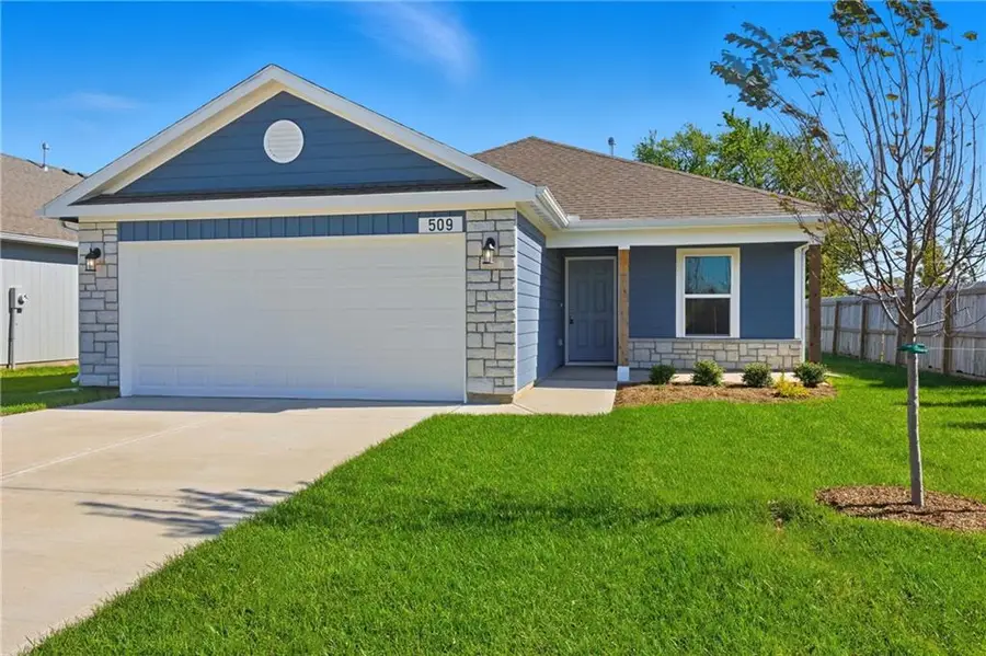 509 N Persimmon Street, Gardner, KS 66030 - Image #2