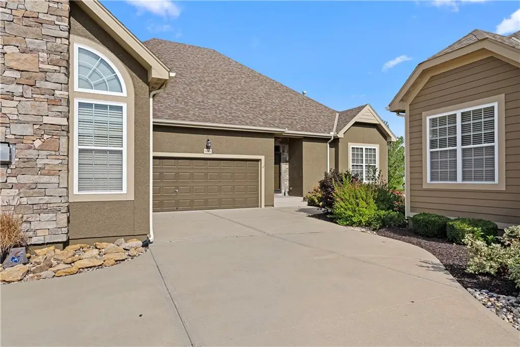 16849 S Bradley Drive, Olathe, KS 66062 - Image #1