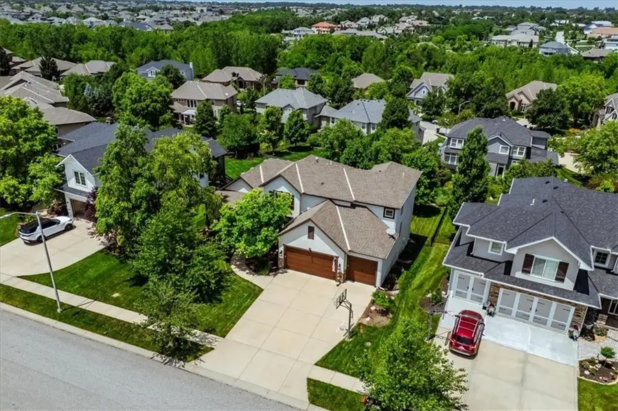 16825 Goddard Street, Overland Park, KS 66221 - Image #3