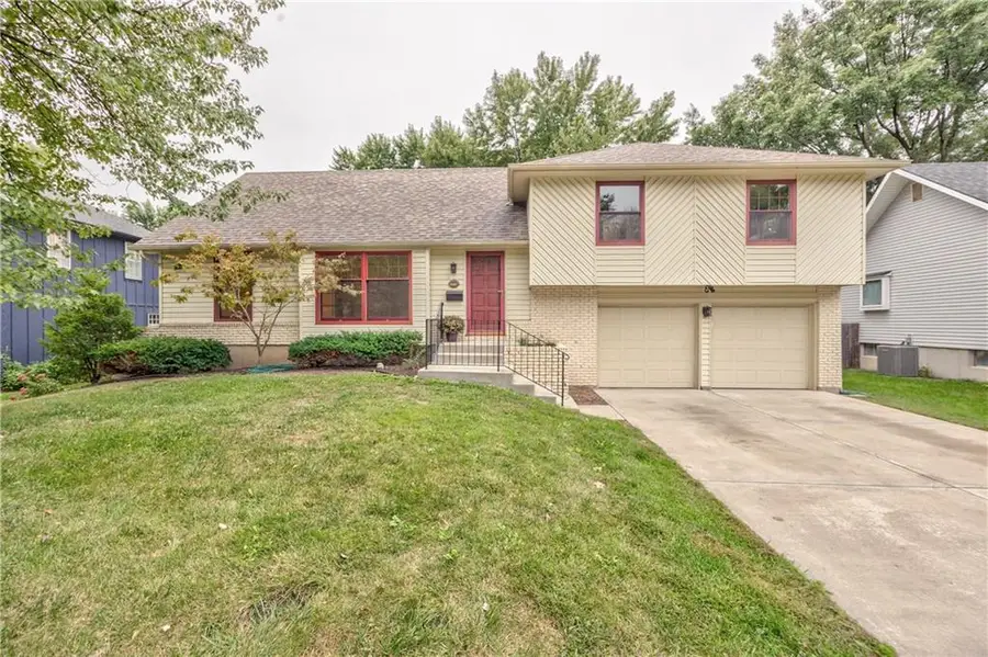 9712 Craig Drive, Overland Park, KS 66212 - Image #2