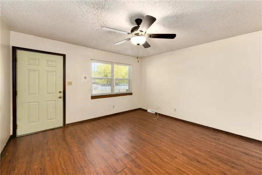 5607 Crest Drive, Kansas City, KS 66106 - Image #3