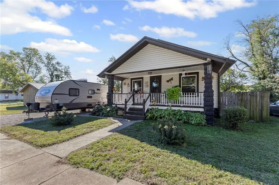 212 W 7th Avenue, Garnett, KS 66032 - Image #2