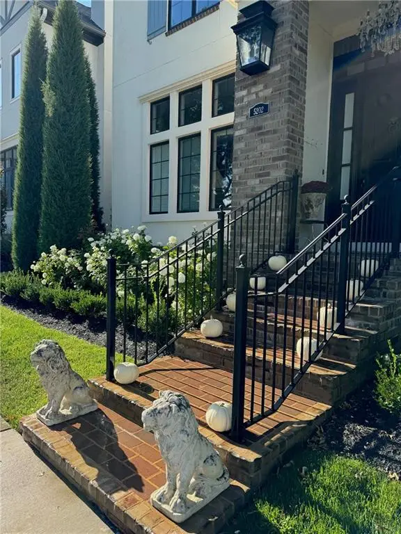 5202 Arbor Drive, Prairie Village, KS 66207 - Image #3