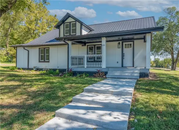 100 N Olive Street, Otterville, MO 65348