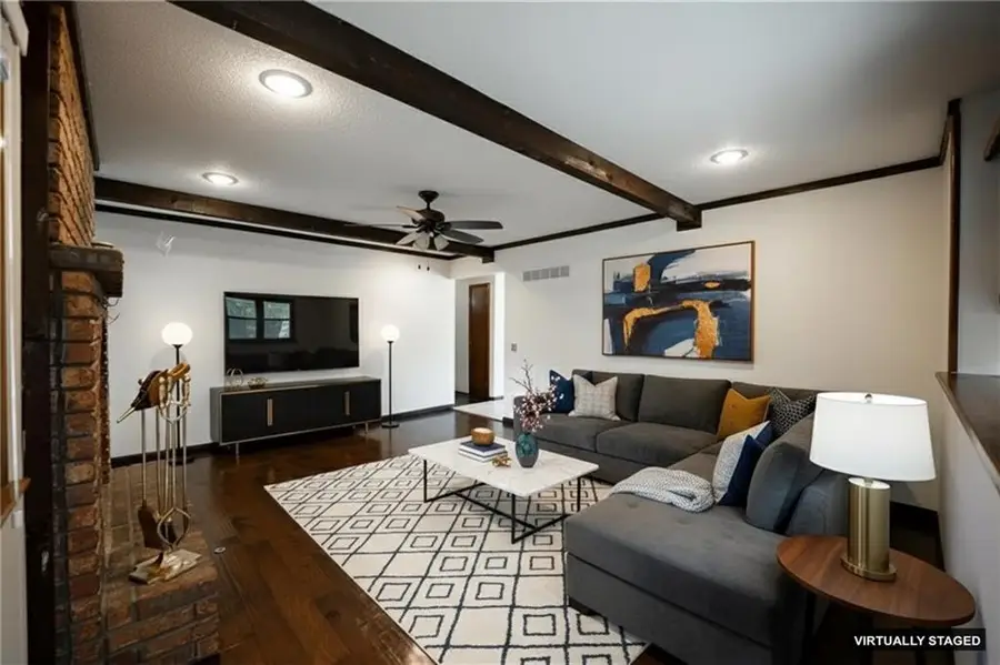 801 E Piatt Lane, Olathe, KS 66061 - Image #2