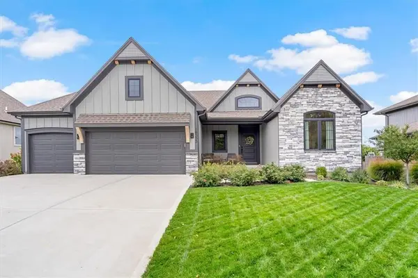 16255 W 165th Terrace, Olathe, KS 66062