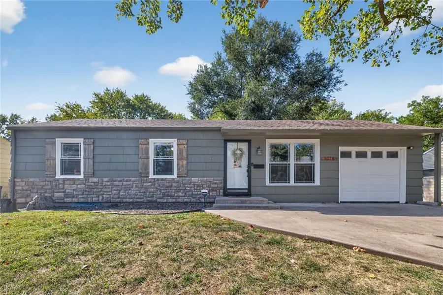8538 Goodman Street, Overland Park, KS 66212 - Image #2