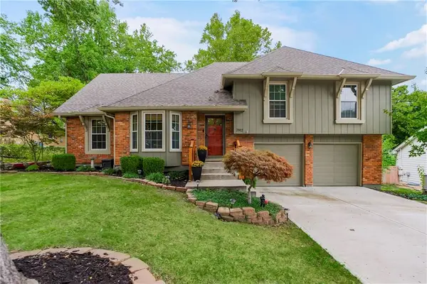 7812 W 90th Terrace, Overland Park, KS 66212