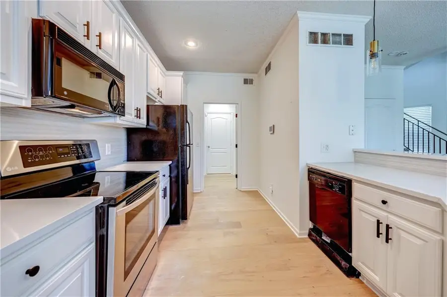 9207 Boehm Drive, Lenexa, KS 66219 - Image #2