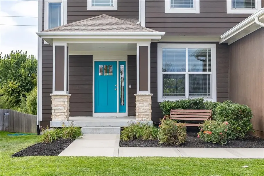 16760 S Skyview Lane, Olathe, KS 66062 - Image #2