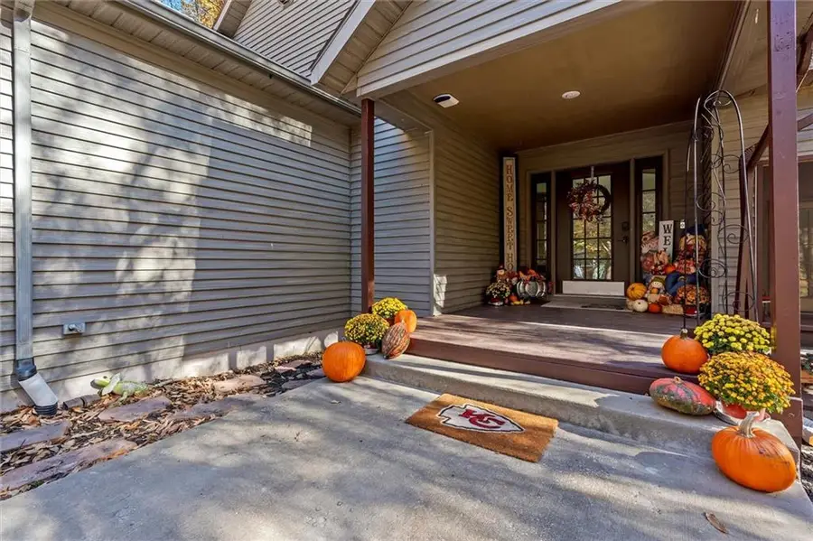 15617 Oakmont Drive, Kearney, MO 64060 - Image #2