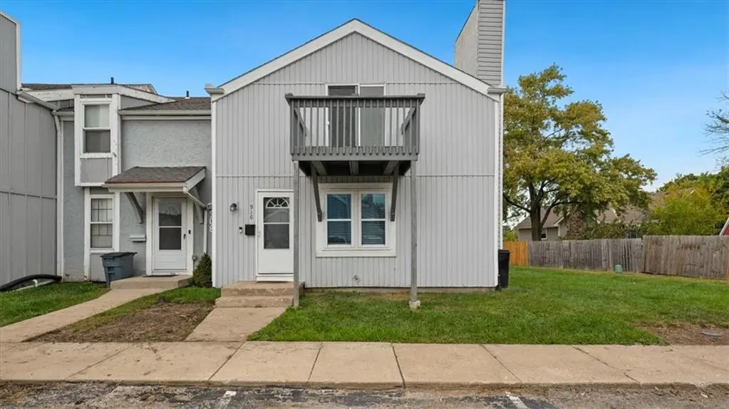 910 SE Hampton Court, Lees Summit, MO 64063 - Image #1