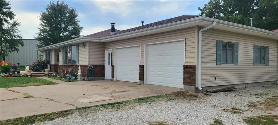 807 N Maple Street, Garnett, KS 66032 - Image #2