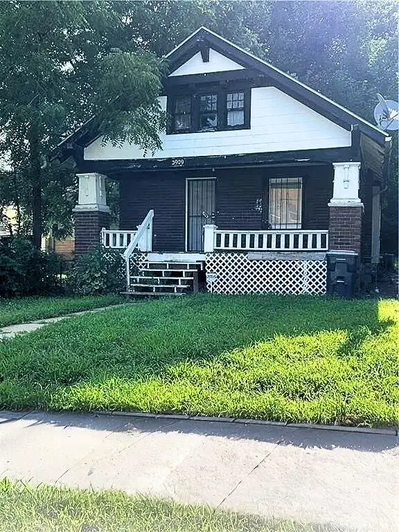 3909 Chestnut Avenue, Kansas City, MO 64130