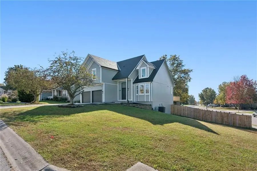 1515 Fox Run Lane, Raymore, MO 64083 - Image #3