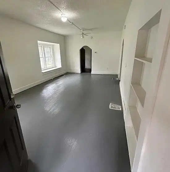 726 S Hawthorne Avenue, Independence, MO 64053 - Image #2