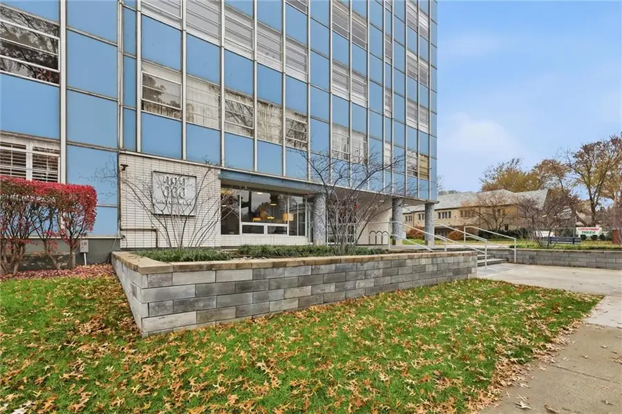 333 W Meyer Boulevard #1104, Kansas City, MO 64113 - Image #2