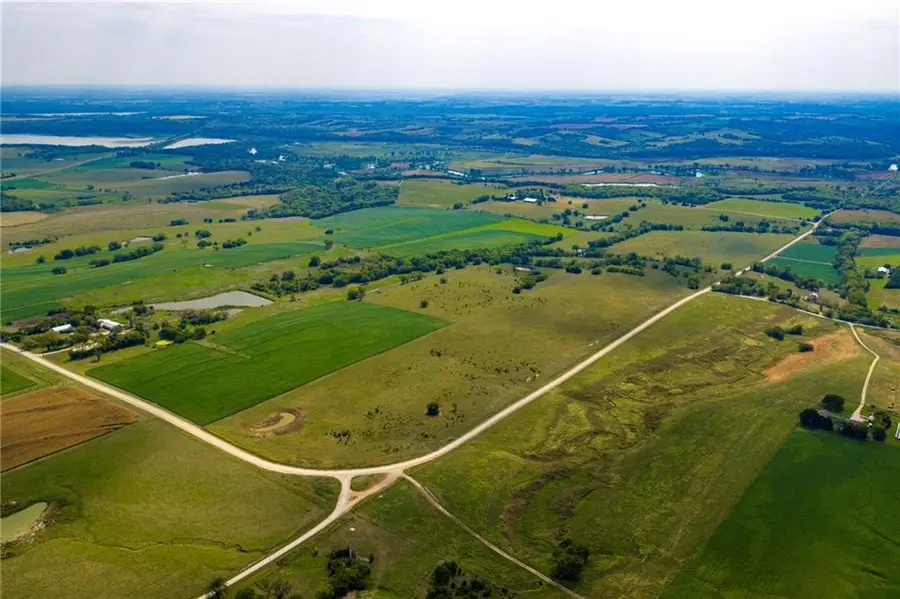 105 N 1250 Road, Berryton, KS 66409 - Image #3