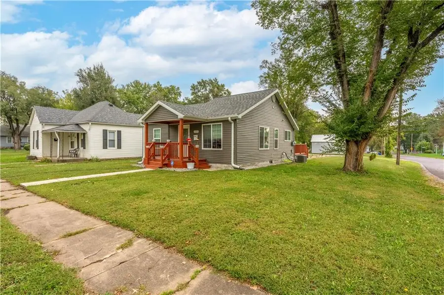 1723 S Park Avenue, Sedalia, MO 65301 - Image #2