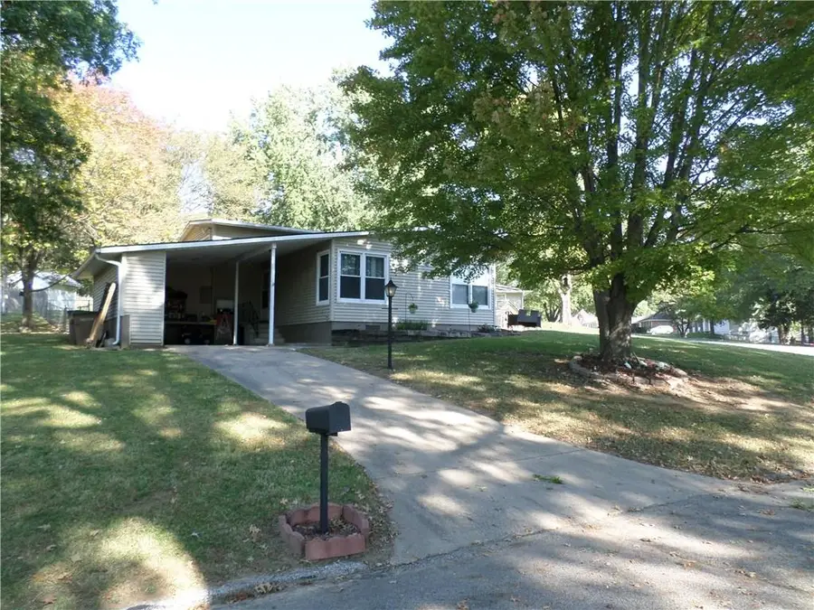 301 Green Tree Road, Atchison, KS 66002 - Image #2