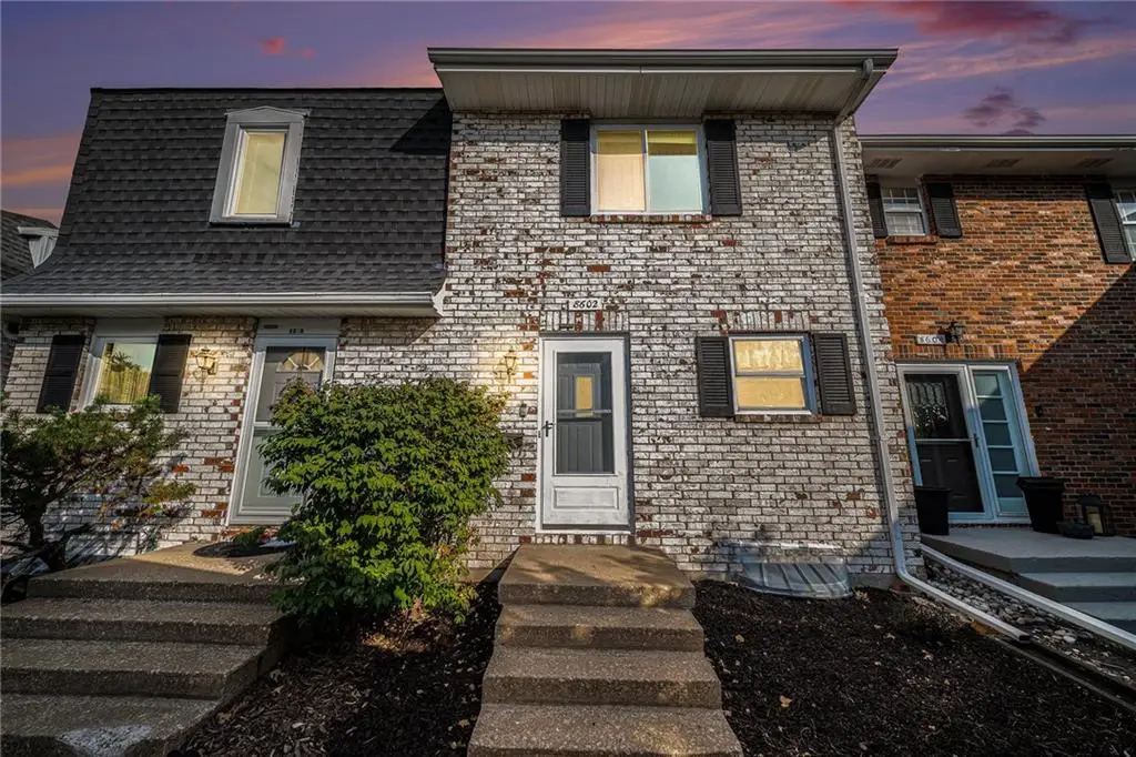 8602 W 84th Terrace, Overland Park, KS 66212 - Image #1