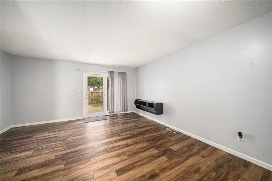 8602 W 84th Terrace, Overland Park, KS 66212 - Image #2