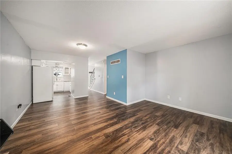 8602 W 84th Terrace, Overland Park, KS 66212 - Image #3