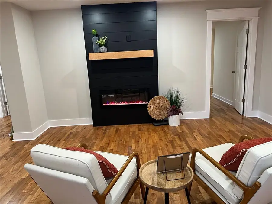 606 E Miami Street, Paola, KS 66071 - Image #2