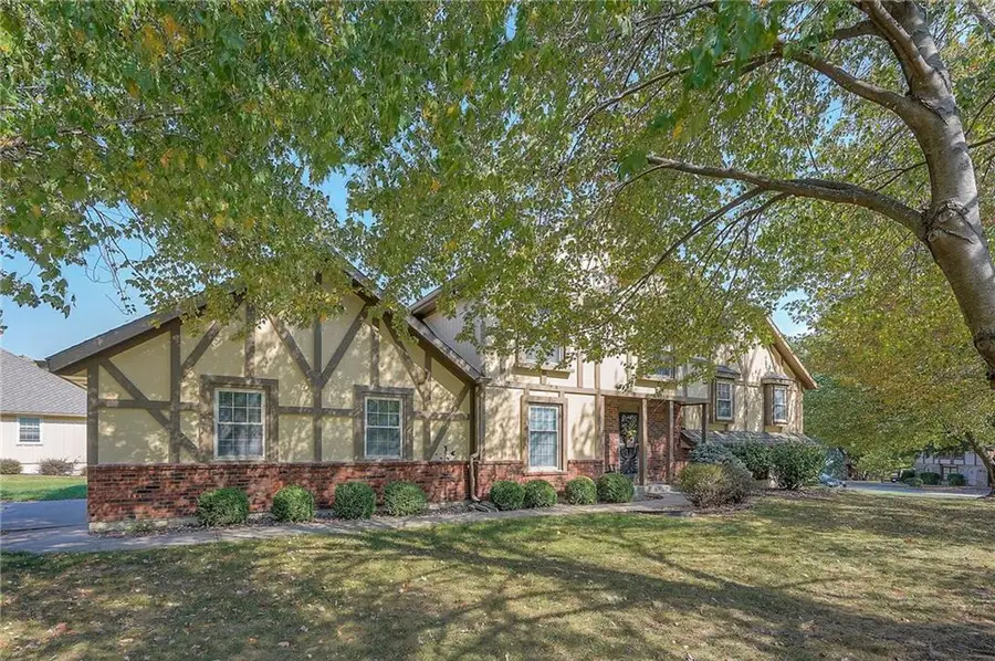 4535 NW Bramble Trail, Lees Summit, MO 64064 - Image #2