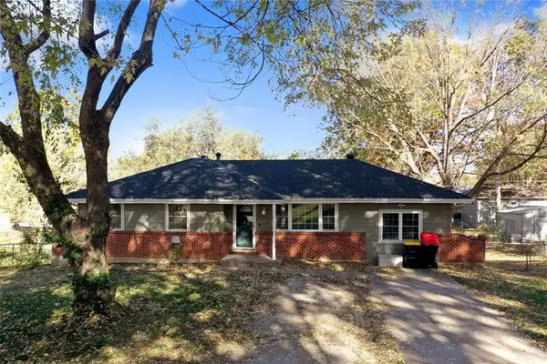 106 Helen Street, Excelsior Springs, MO 64024