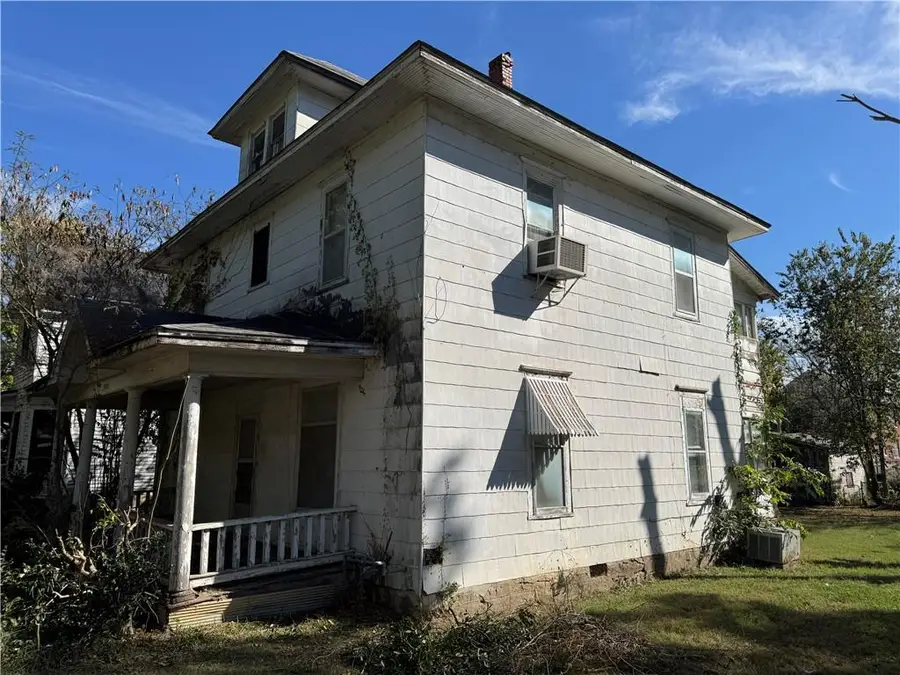 1806 Clark Avenue, Parsons, KS 67357 - Image #2