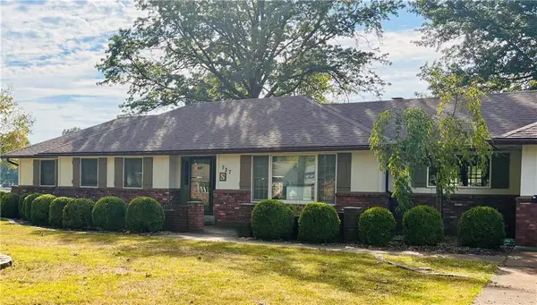 727 N Leonard Street, Girard, KS 66743